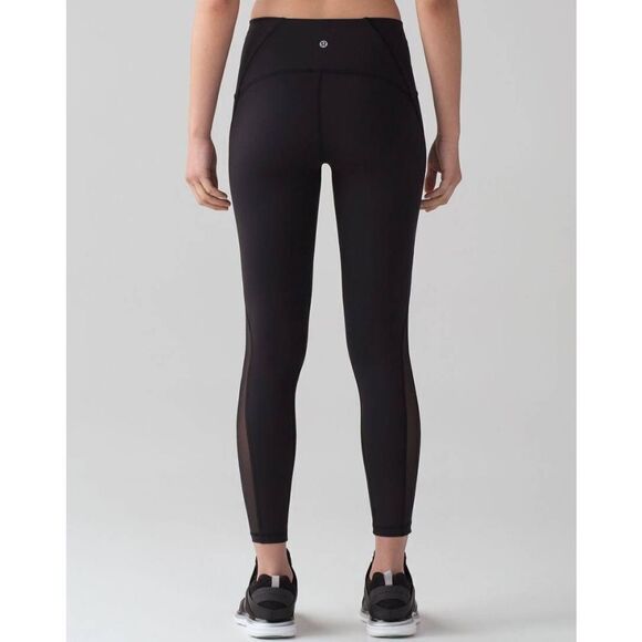 LULULEMON ATHLETICA Train Times 7/8 Pant '25" in Black Size 4 - Picture 3 of 4